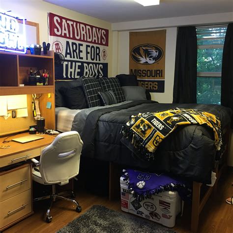 dorm ideas for guys